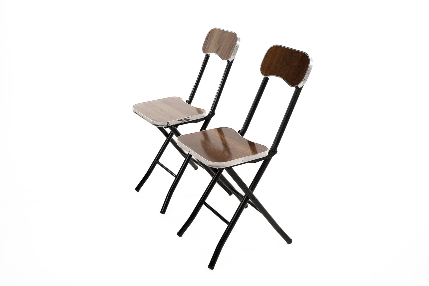 Une table et deux chaises pliable  طاولة+زوج كراسي